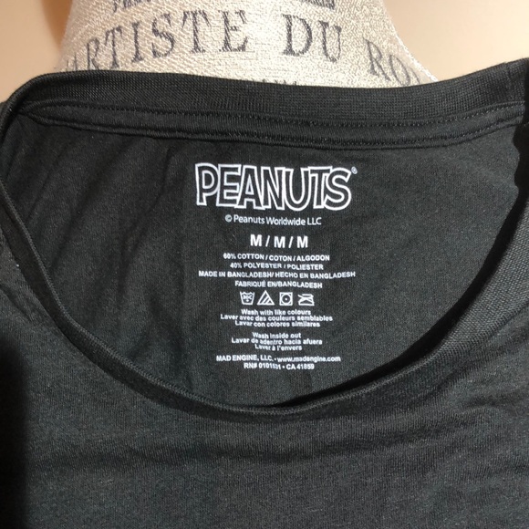 Snoopy Love Tshirt - Picture 4 of 4